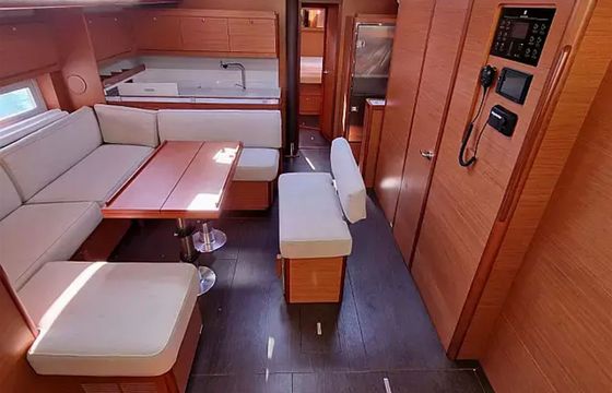 Dufour 530 Albus