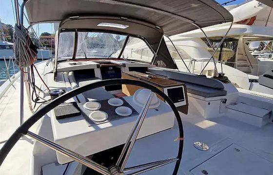 Dufour 530 Albus