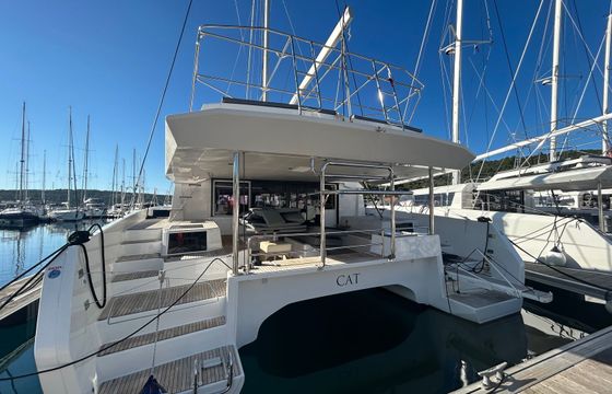 Dufour 48 Cat