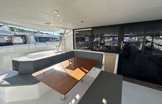 Dufour 48 Cat