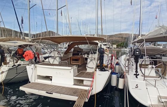Dufour 520 GL Fidji