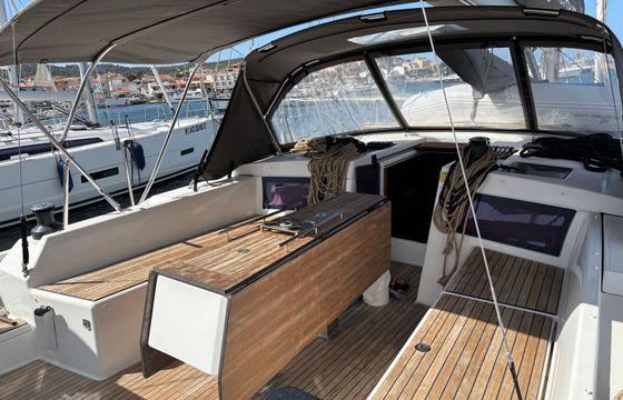 Dufour 470 Dione