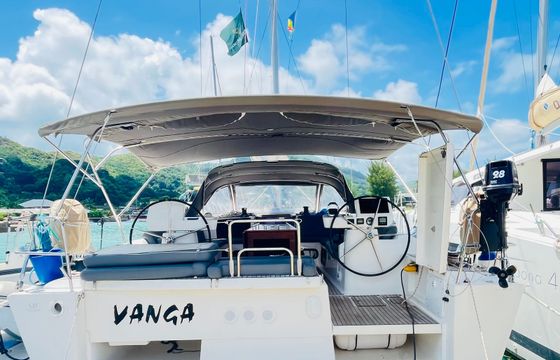 Dufour 520 GL Vanga
