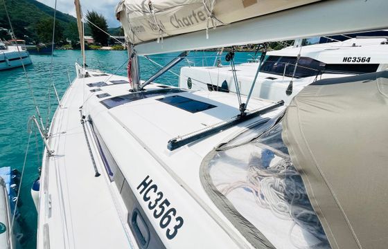 Dufour 520 GL Vanga