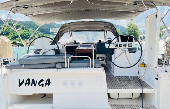 Dufour 520 GL Vanga
