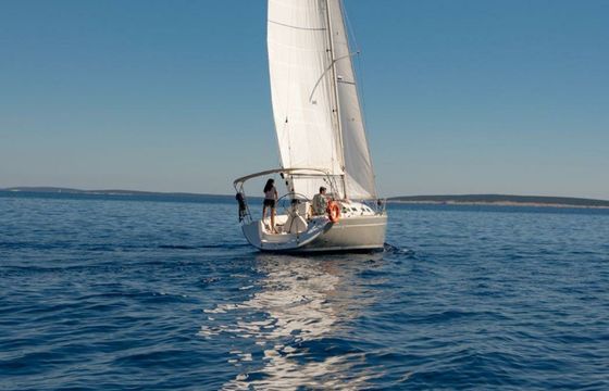 Elan 37 Luna
