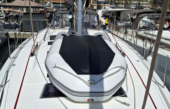 Dufour 530 The Third Man