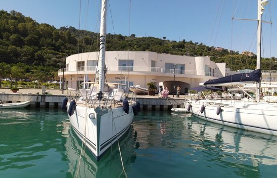 Dufour 525 Rainbow