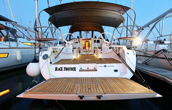 Elan 40 Black Panther
