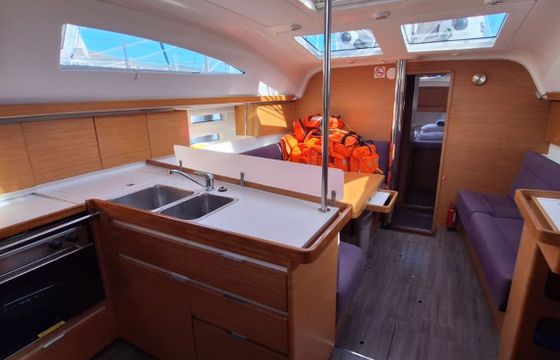 Elan 45 Lasta
