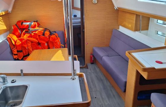 Elan 45 Lasta