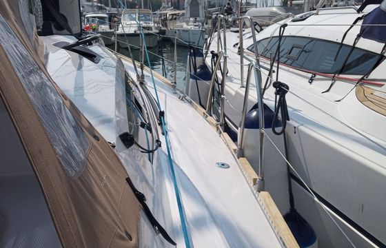 Elan 45 Impression Knotty Buoy