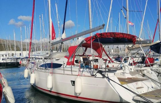 Elan 45 Maui