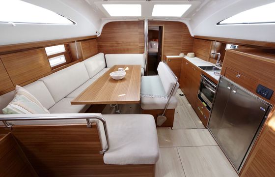 Elan 45.1 Impression Corgi