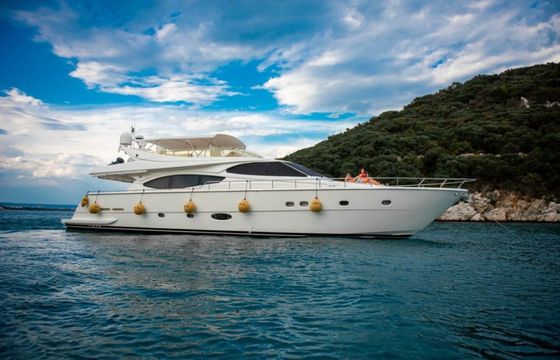Ferretti 760 Agl