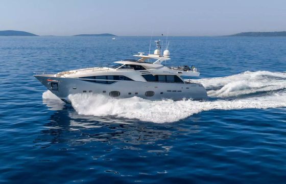 Ferretti Custom Line 100 Morning Star