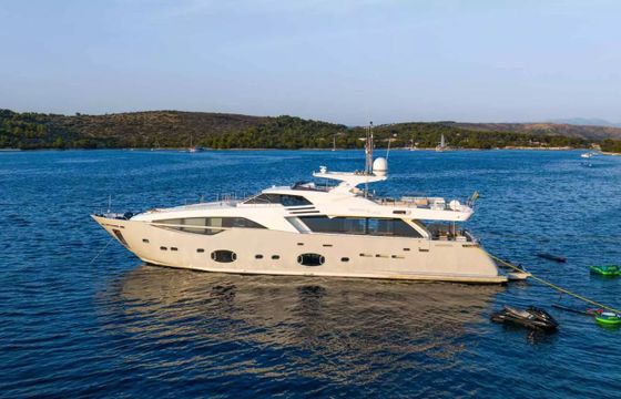 Ferretti Custom Line 100 Morning Star