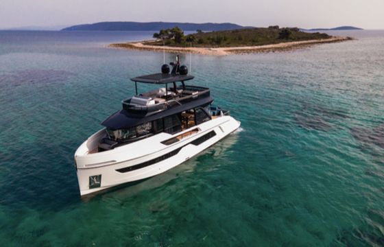 Explorer 62 Blue Moon
