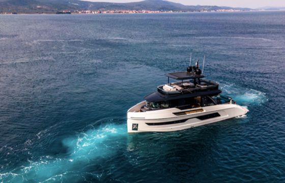 Explorer 62 Blue Moon