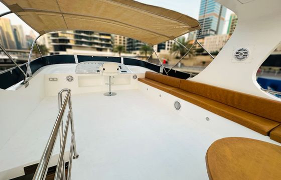 Fairline 75 Cozmo  3