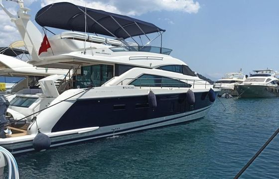 Fairline Squadron 58 Apsuva