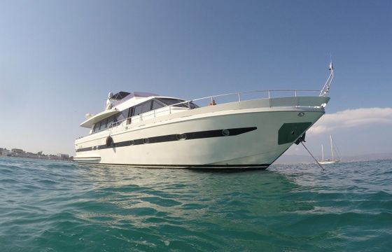 Falcon 76 Lady Bibi
