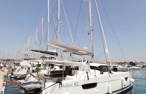 Fountaine Pajot Astrea 42 Bella 5