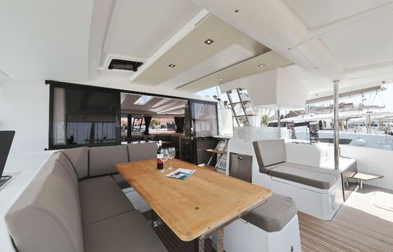 Fountaine Pajot Astrea 42 Bella 5