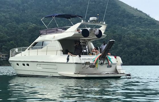Ferretti 430 Aquarius 3