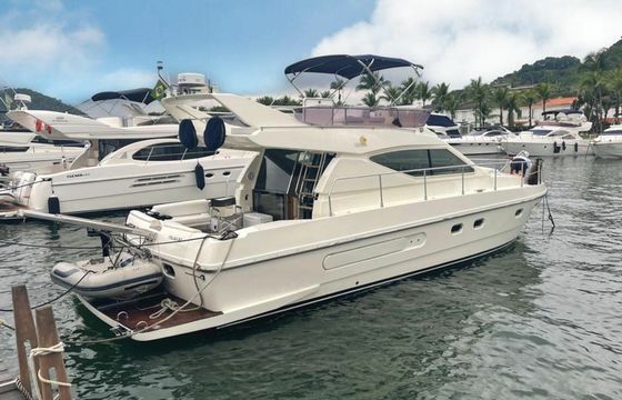Ferretti 430 Aquarius 3