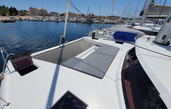 Fountaine Pajot Astrea 42 Discordia