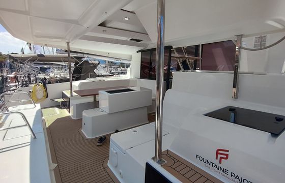 Fountaine Pajot Astrea 42 Harley Quinn
