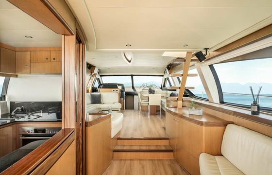 Ferretti 630 Escape