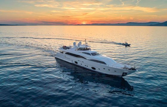 Ferretti Custom Line 112 Acceptus