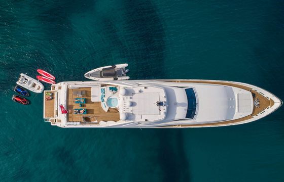 Ferretti Custom Line 112 Acceptus