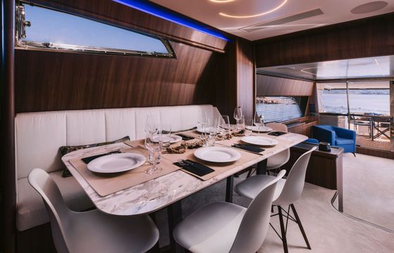 Ferretti 780 Oxygen 8