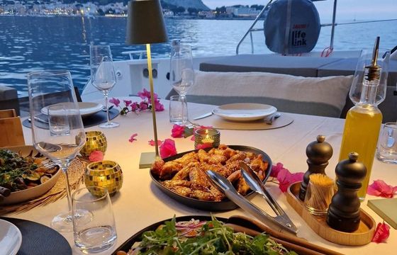 Fountaine Pajot Alegria 67 Looma