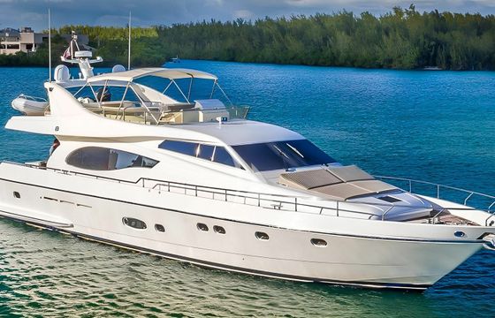 Ferretti 72 Hasard