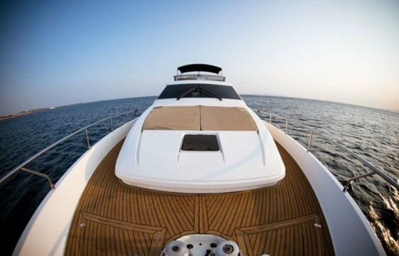 Ferretti 72 Hasard