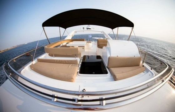 Ferretti 72 Hasard