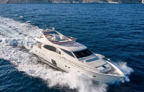 Ferretti 75 Golden Yacht