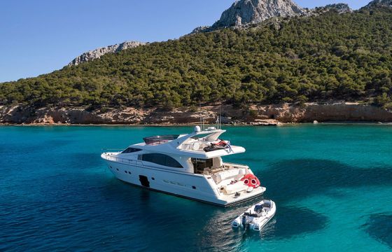 Ferretti 75 Golden Yacht