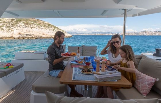 Fountaine Pajot Astrea 42 Bella Barca