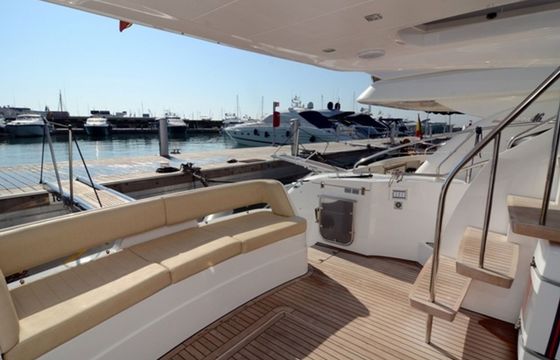 Fairline Phantom 48 Up & Down