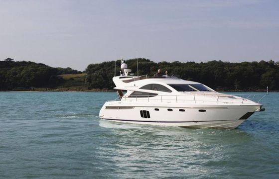 Fairline Phantom 48 Up & Down