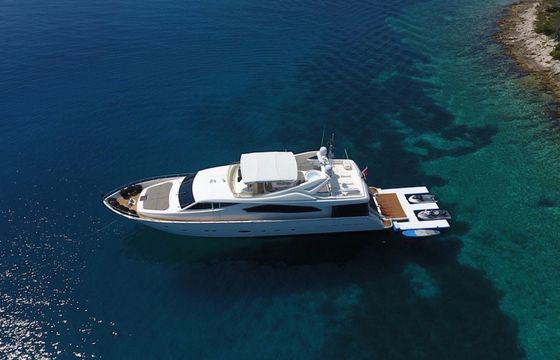 Ferretti 880 Miss Katariina