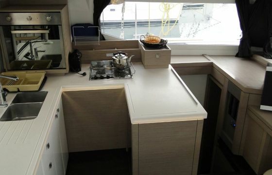 Fountaine Pajot Astrea 42 Marlin 2
