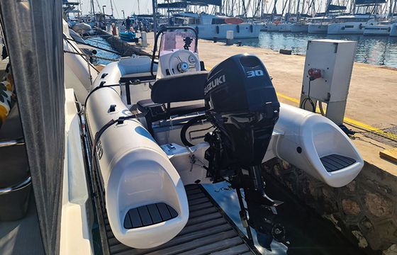 Fountaine Pajot Aura 51 Breezer