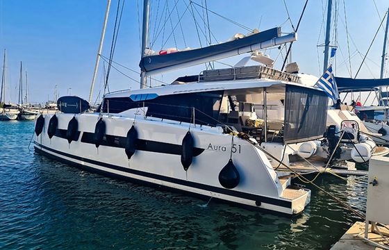 Fountaine Pajot Aura 51 Breezer