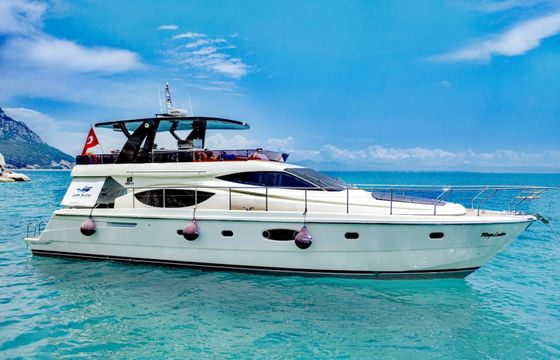 Ferretti 550 Mega Ladon